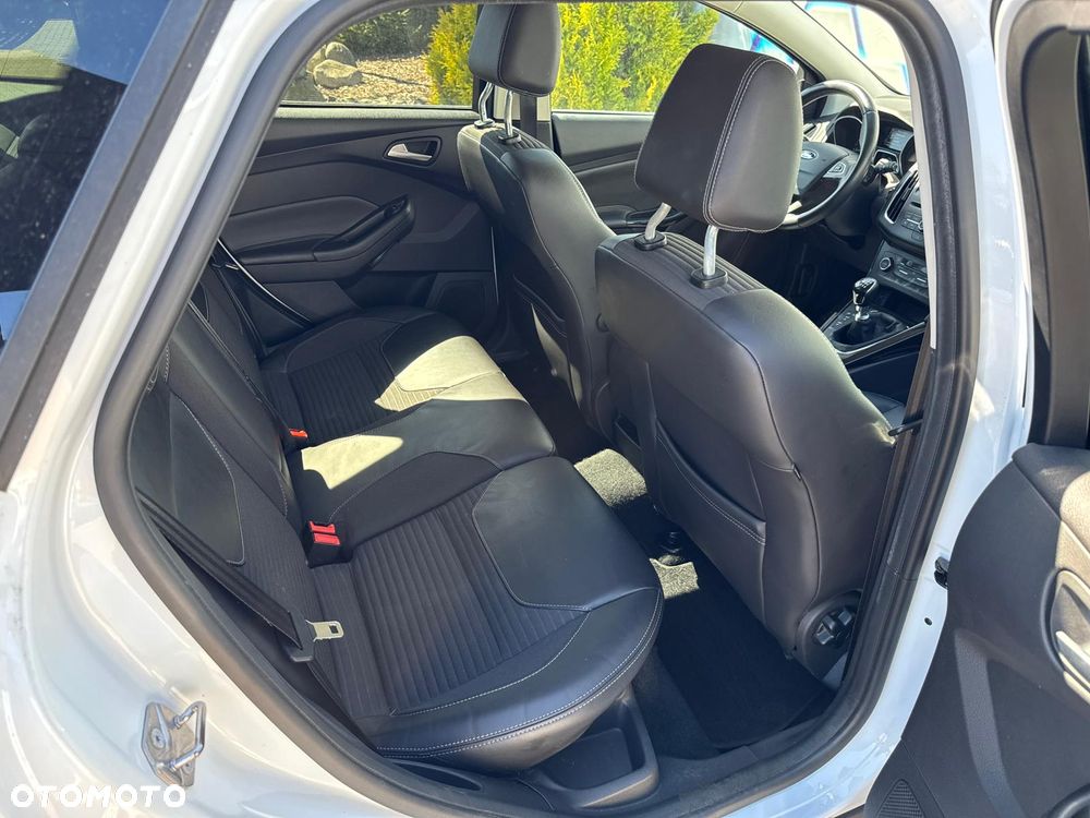Ford Focus 1.0 EcoBoost Start-Stopp-System SYNC Edition - 28