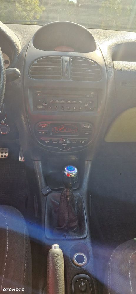 Peugeot 206 CC 2.0 - 19
