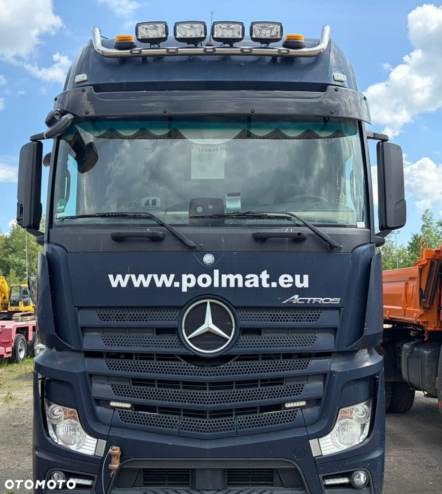 Mercedes-Benz ACTROS - 5