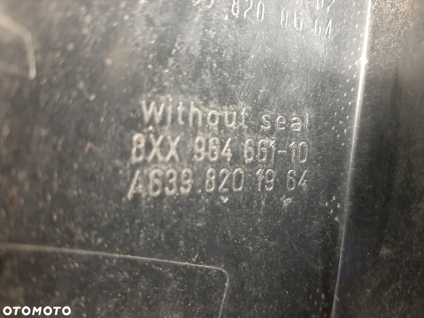 MERCEDES VITO VIANO 03- W639 ODBLASK PRAWY TYŁ A6398200664 A6398201964 - 4