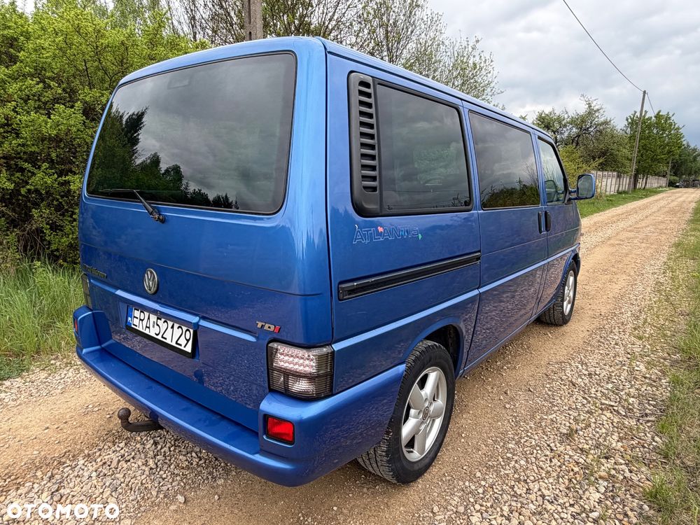 Volkswagen Multivan - 7