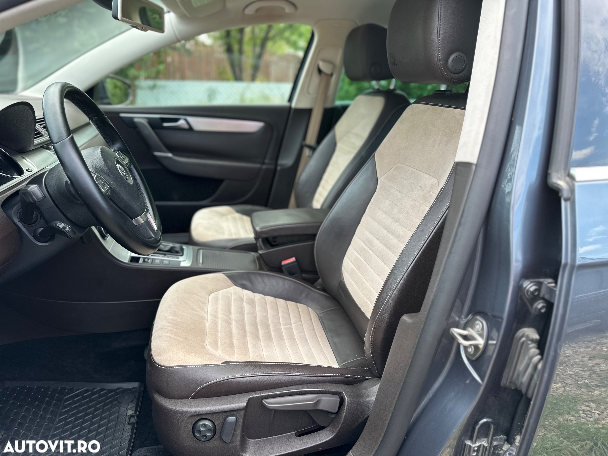 Volkswagen Passat Variant 2.0 TDI DSG BlueMotion Technology Highline - 10