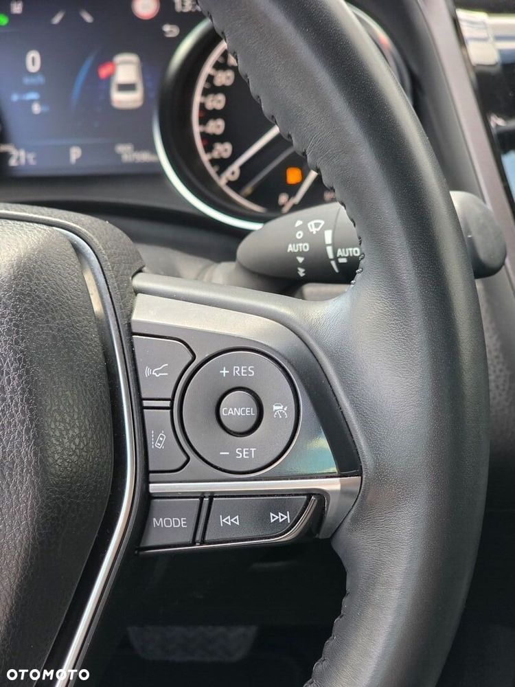 Toyota Camry 2.5 Hybrid Comfort CVT - 25