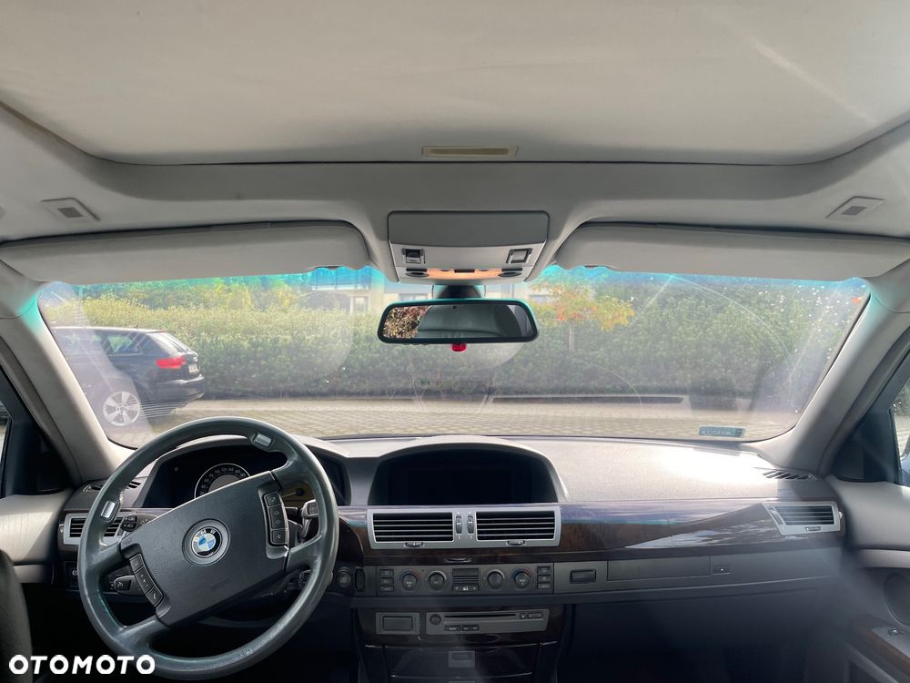 BMW Seria 7 - 34