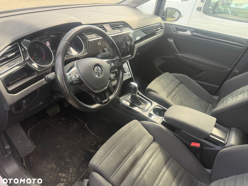 Volkswagen Touran 2.0 TDI SCR DSG Comfortline - 10