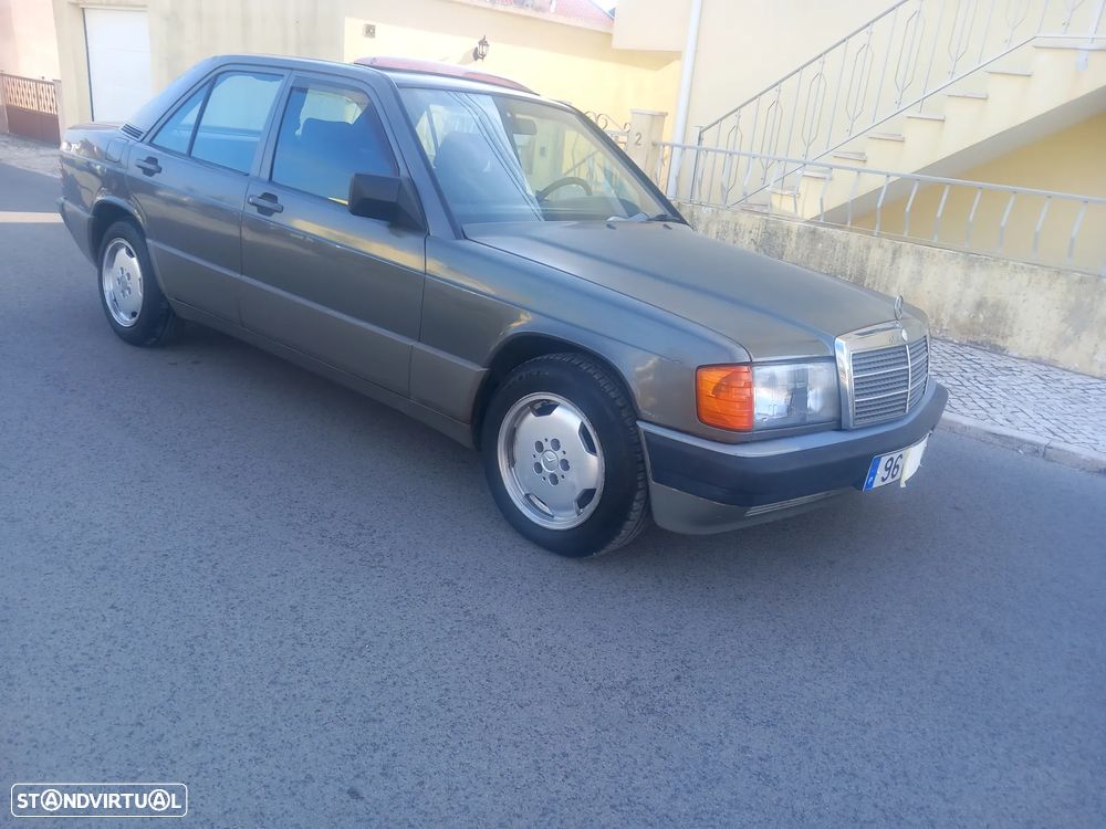 Mercedes-Benz 190 D 2.0 - 4