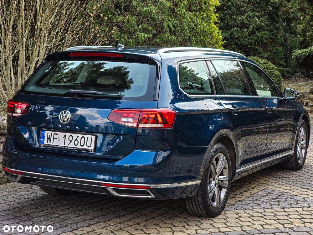 Volkswagen Passat Variant 2.0 TDI EVO Elegance DSG - 11
