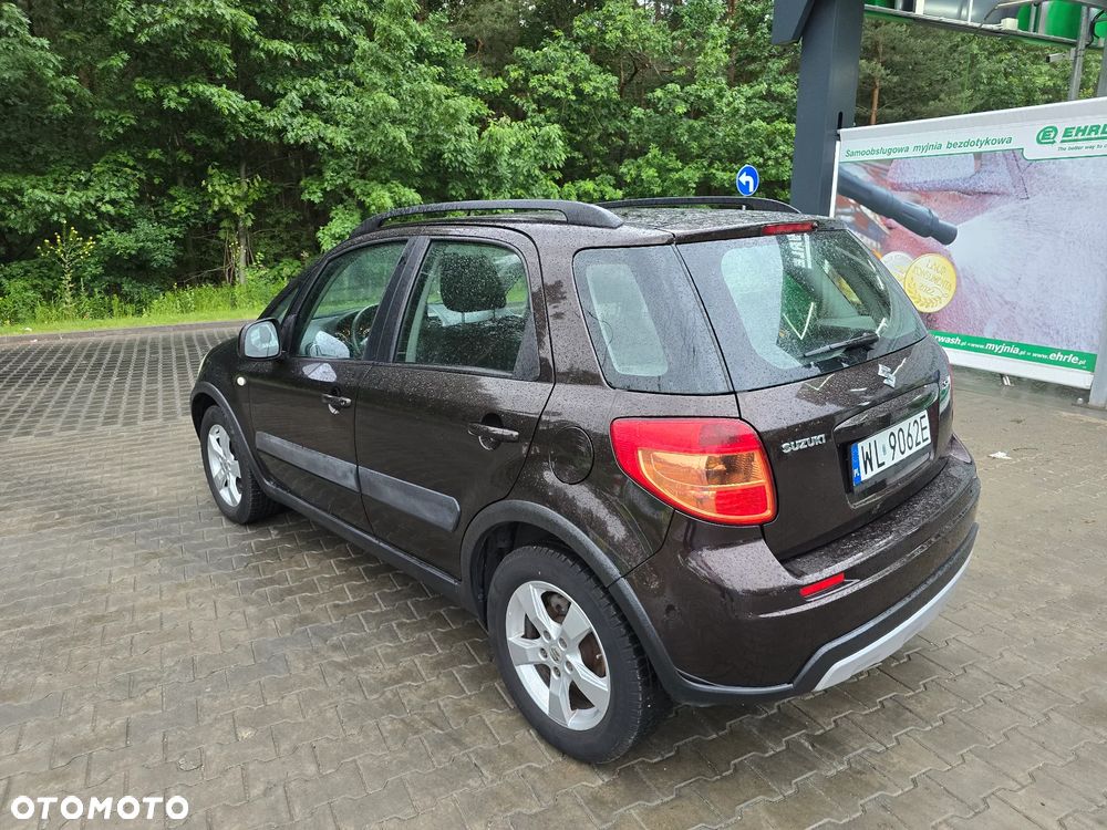 Suzuki SX4 1.6 Comfort Plus - 3