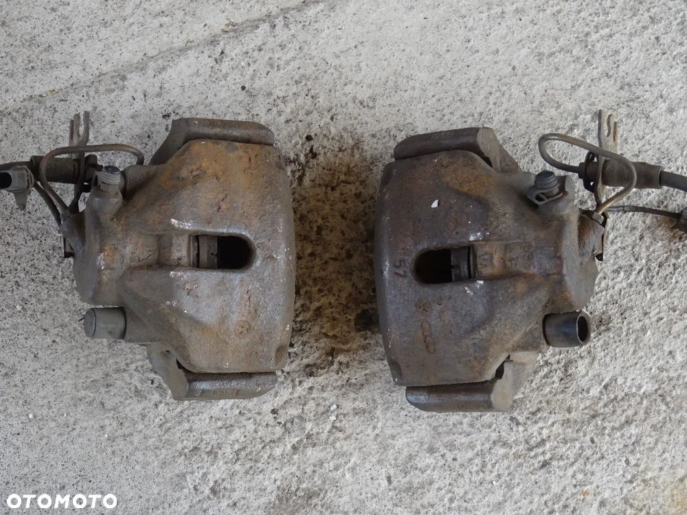 AUDI A6 C5 2,5 ZACISK HAMULCOWY HAMULCA PRAWY LEWY PRZÓD 57mm - 1