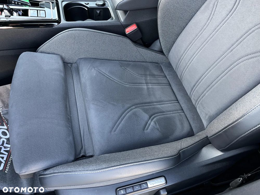 Volkswagen Golf Variant - 12