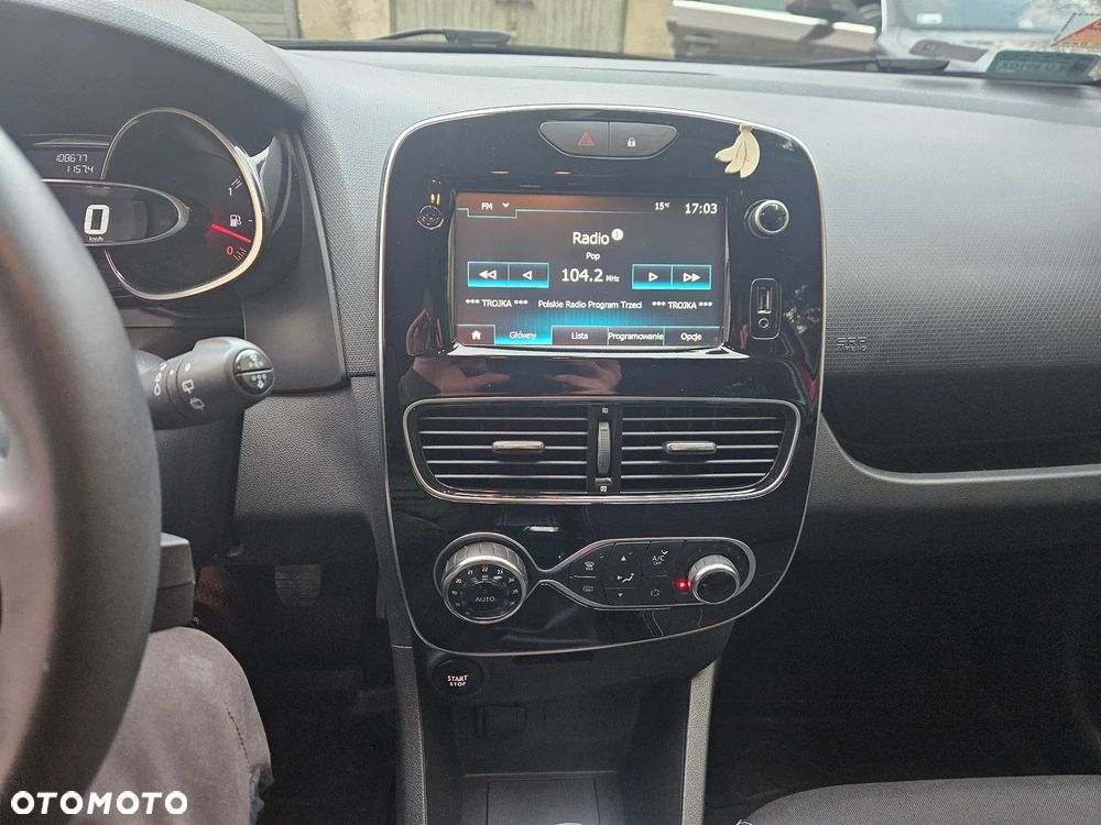 Renault Clio 1.2 16V Limited - 12