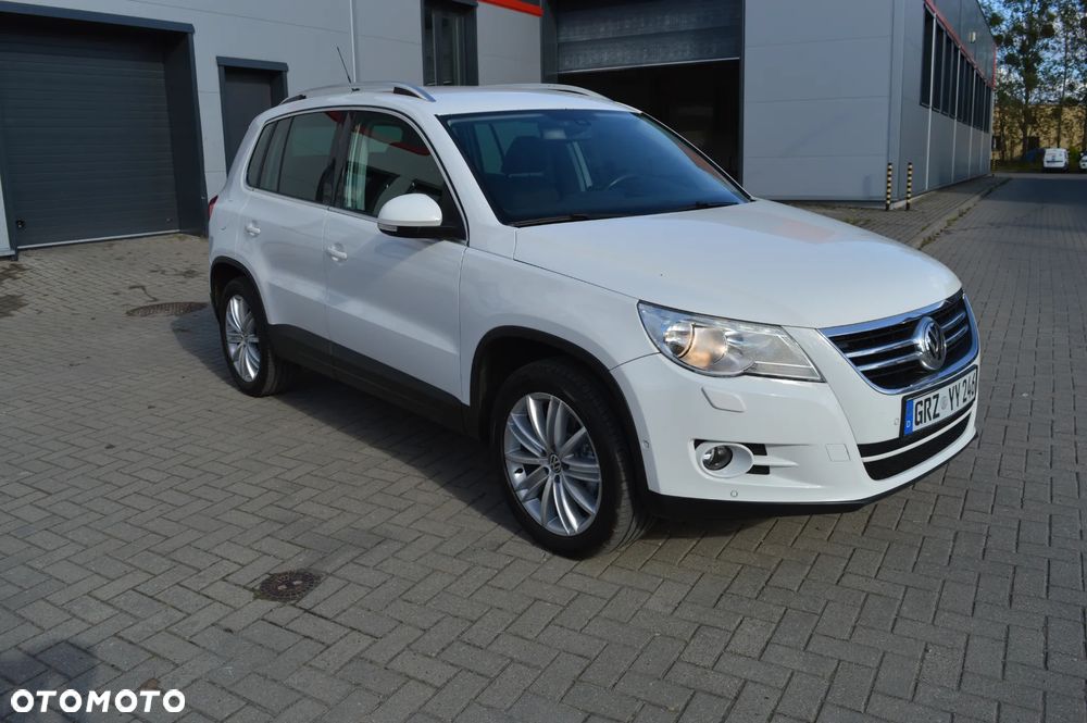 Volkswagen Tiguan 2.0 TDI DPF 4Motion BlueMotion Technology Cup Sport & Style - 12
