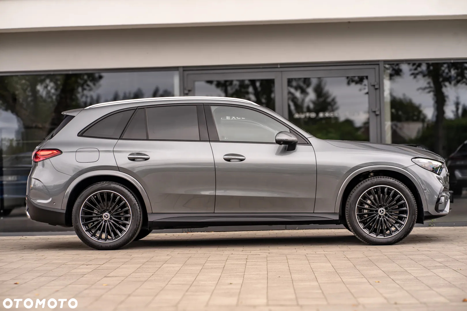 Mercedes-Benz GLC - 11