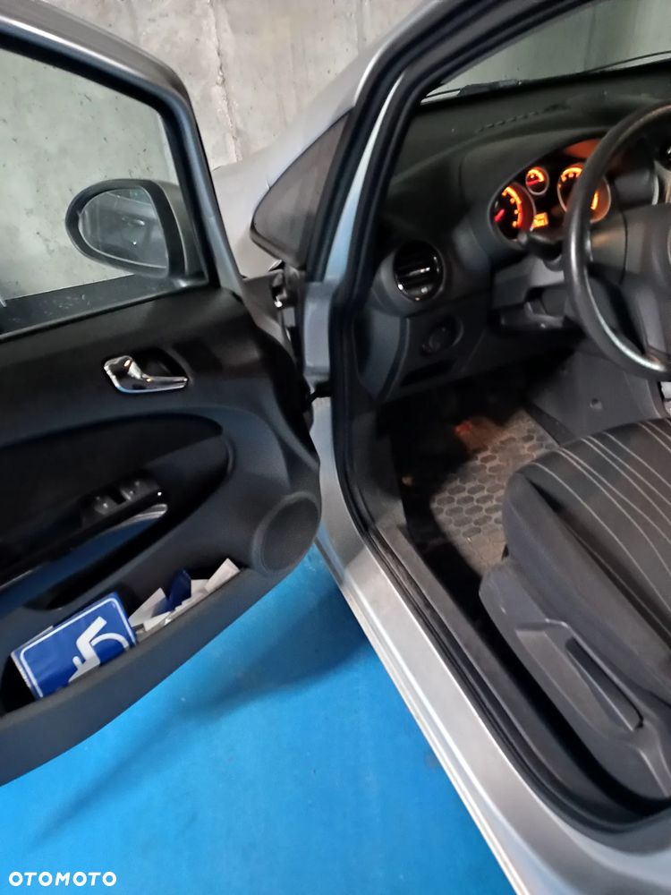 Opel Corsa 1.2 16V Enjoy - 19