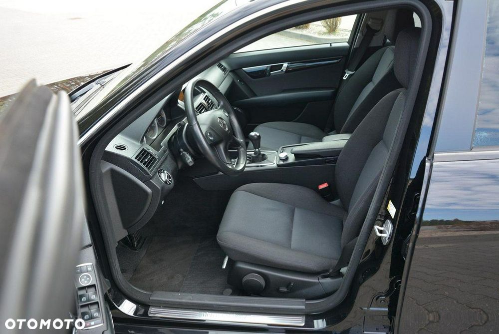 Mercedes-Benz Klasa C 180 Kompressor Elegance - 16