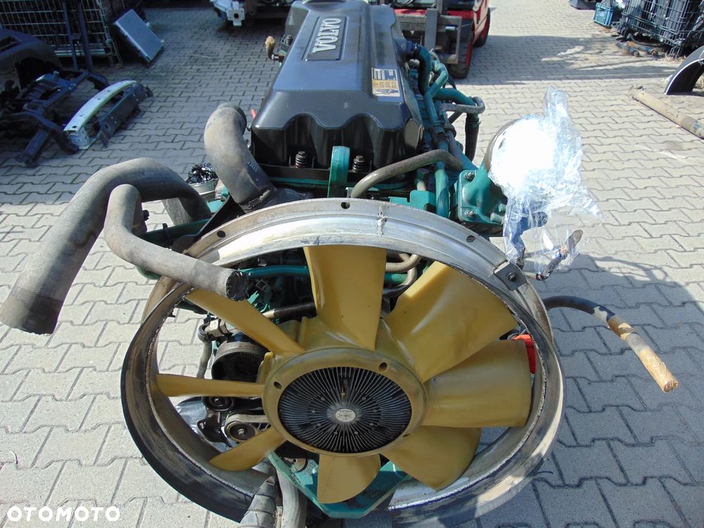 VOLVO FM FH silnik D11C410 kompletny 320 tys.km. - 3