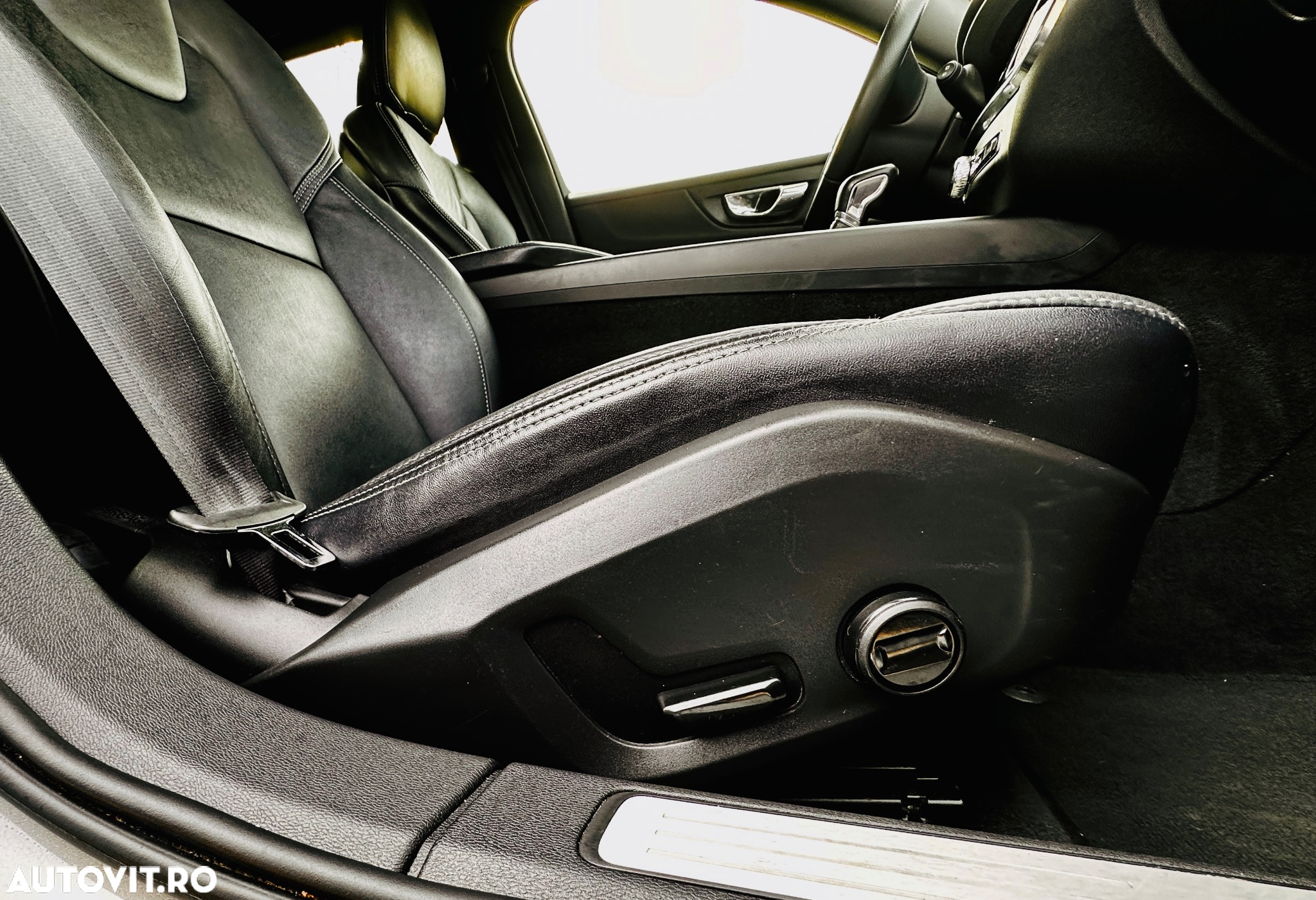 Volvo V60 T5 Geartronic Momentum - 26