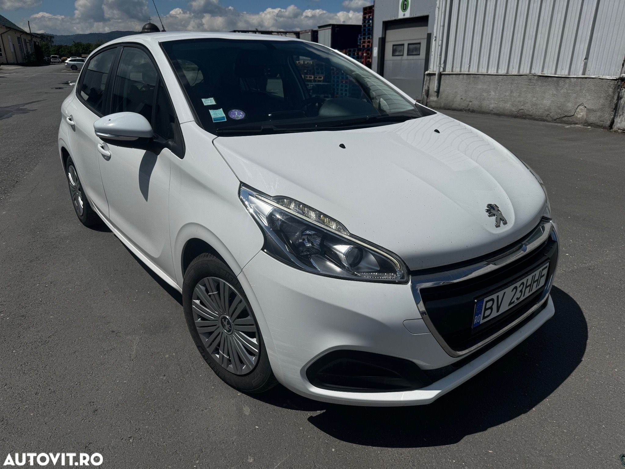 Peugeot 208 1.2 L PureTech ETG Active - 1