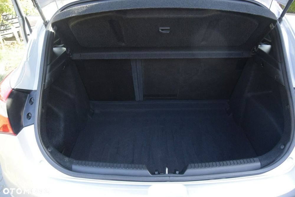 Hyundai i30 1.4 Classic + - 19