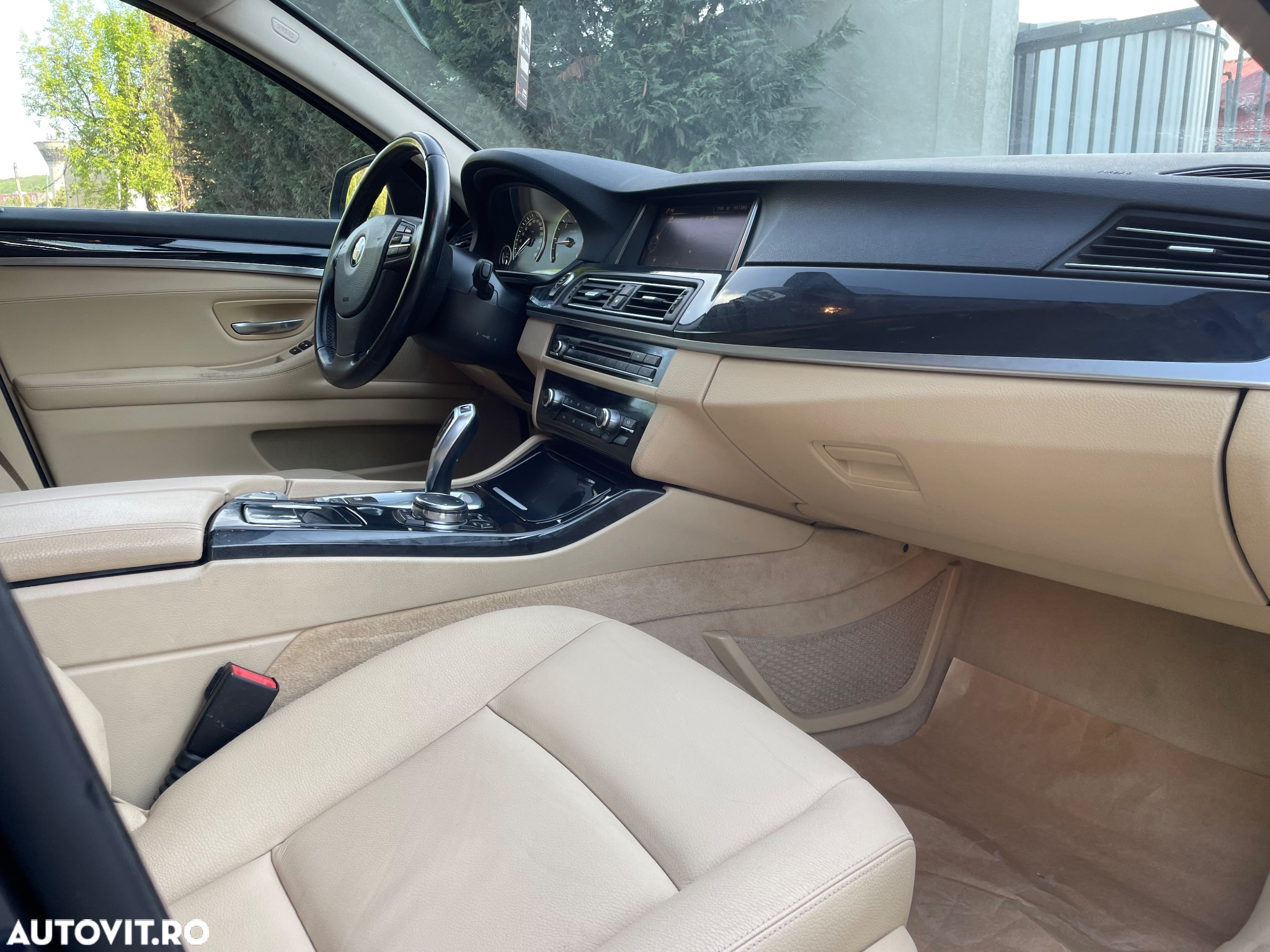 BMW Seria 5 520d Touring Aut. - 9