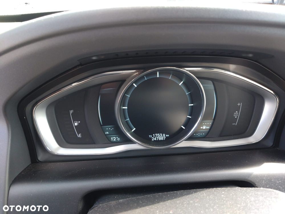 Volvo XC 60 2.4D AWD Summum - 10