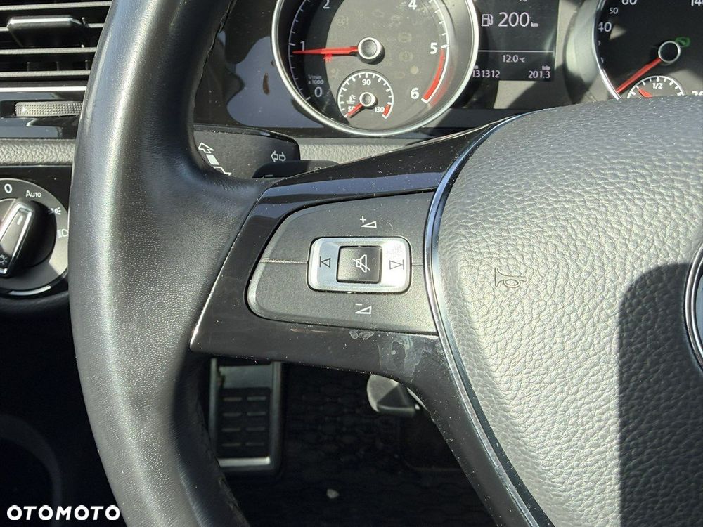 Volkswagen Golf Variant 1.6 TDI SCR DSG Join - 19