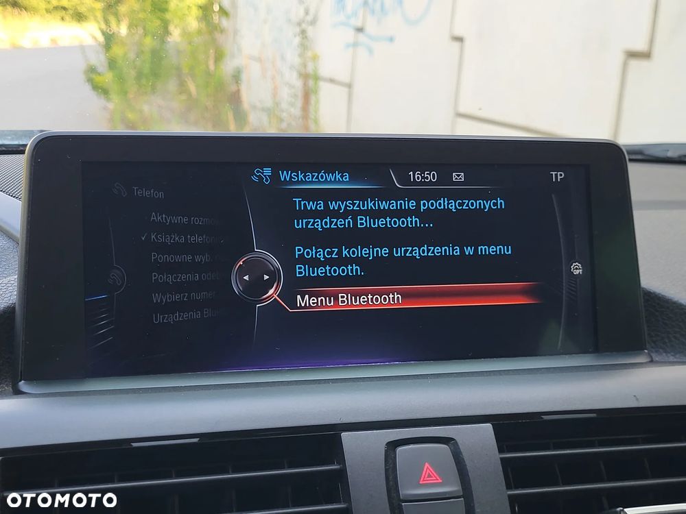 BMW Seria 2 220d - 12