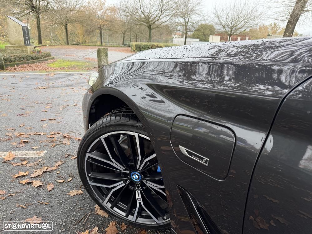 BMW 530 e Pack 50 anos M - 16