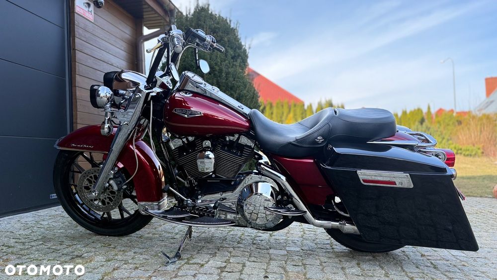 Harley-Davidson Touring Road King - 11