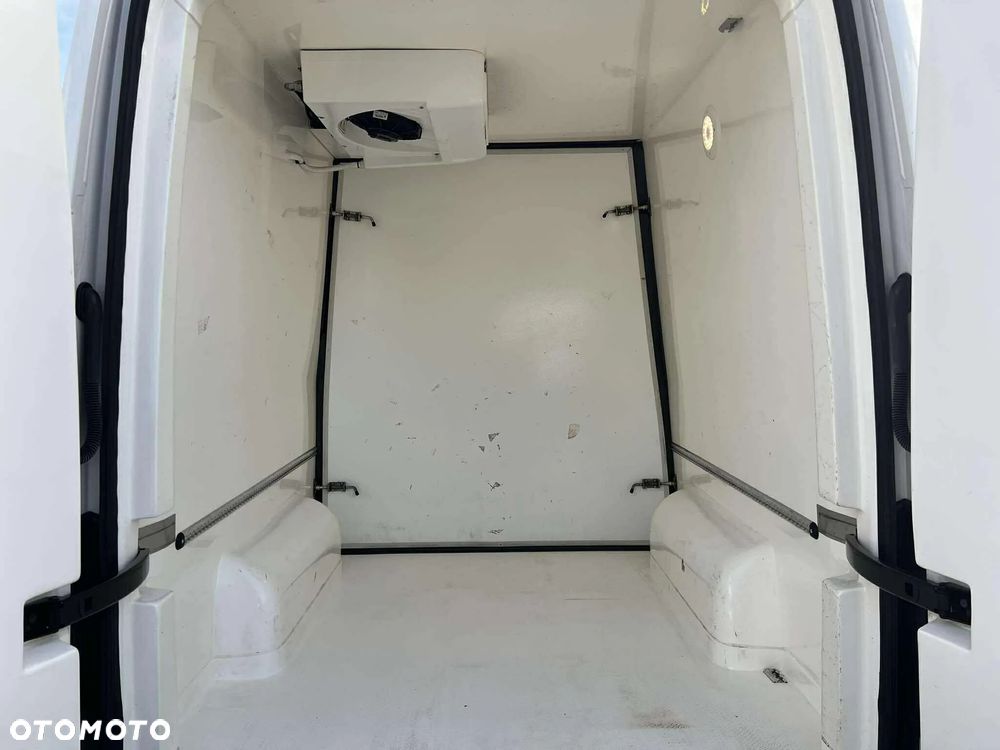 Volkswagen Crafter - 9