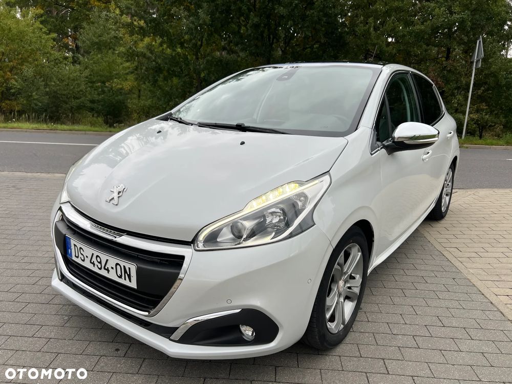 Peugeot 208 - 3