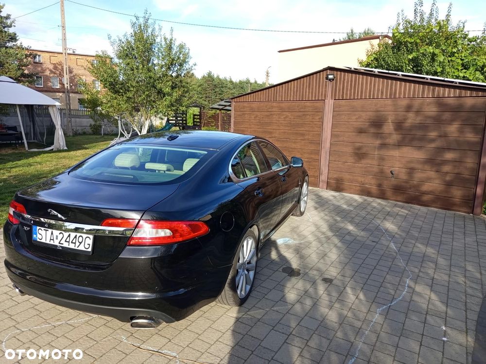 Jaguar XF 3.0 V6 D Luxury - 16