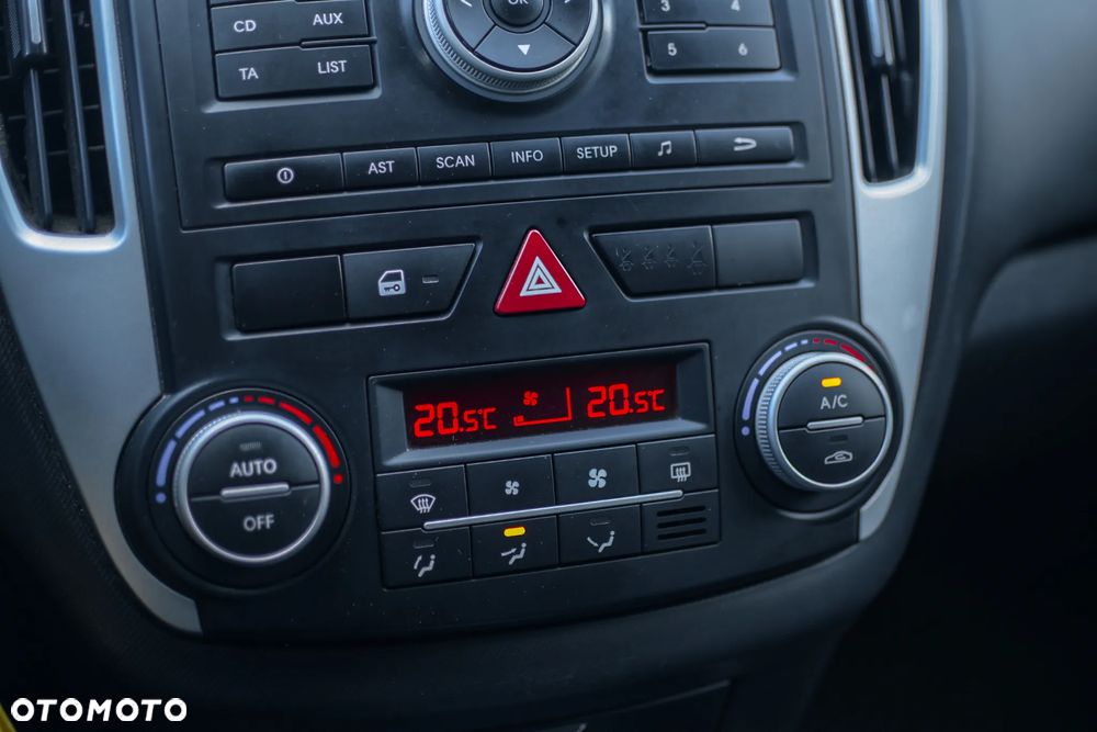 Kia Ceed 1.6 Crdi Comfort + - 11