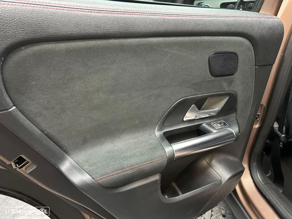 Mercedes-Benz GLA 250 e AMG Line - 21