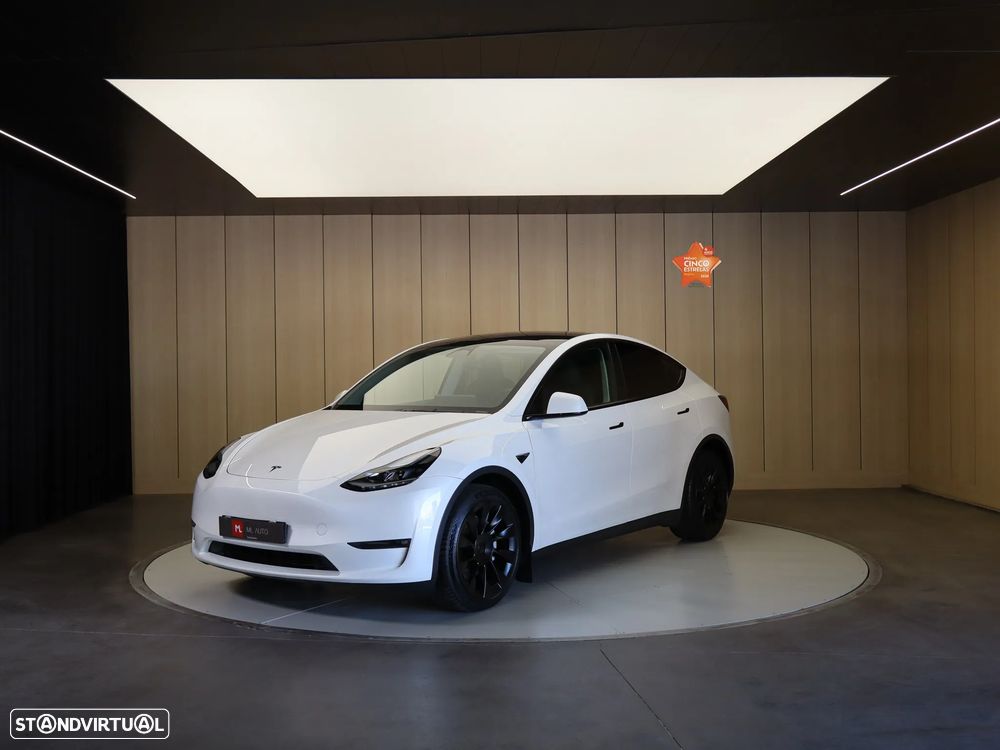 Tesla Model Y Long Range Dual Motor AWD - 2