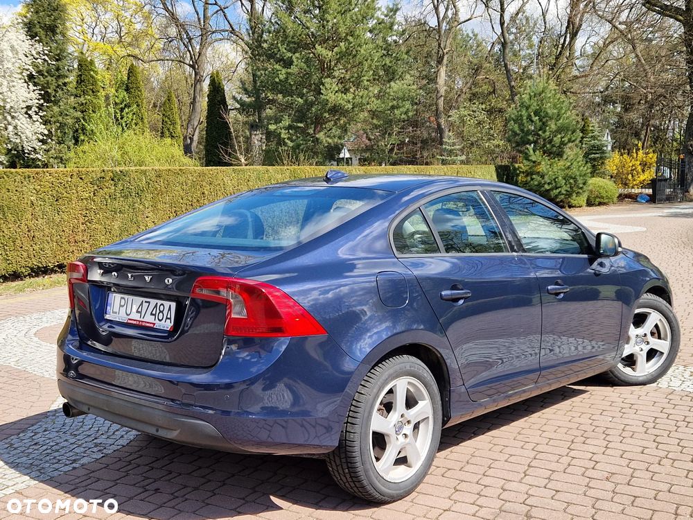 Volvo S60 D3 Geartronic Momentum - 3