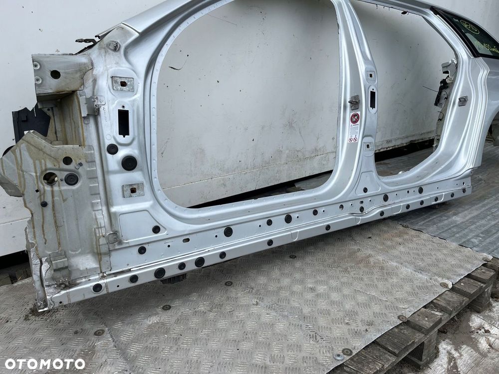 Prog lewy cwiartka poszycie progu lewe BMW F11 354 KOMBI ORG - 2