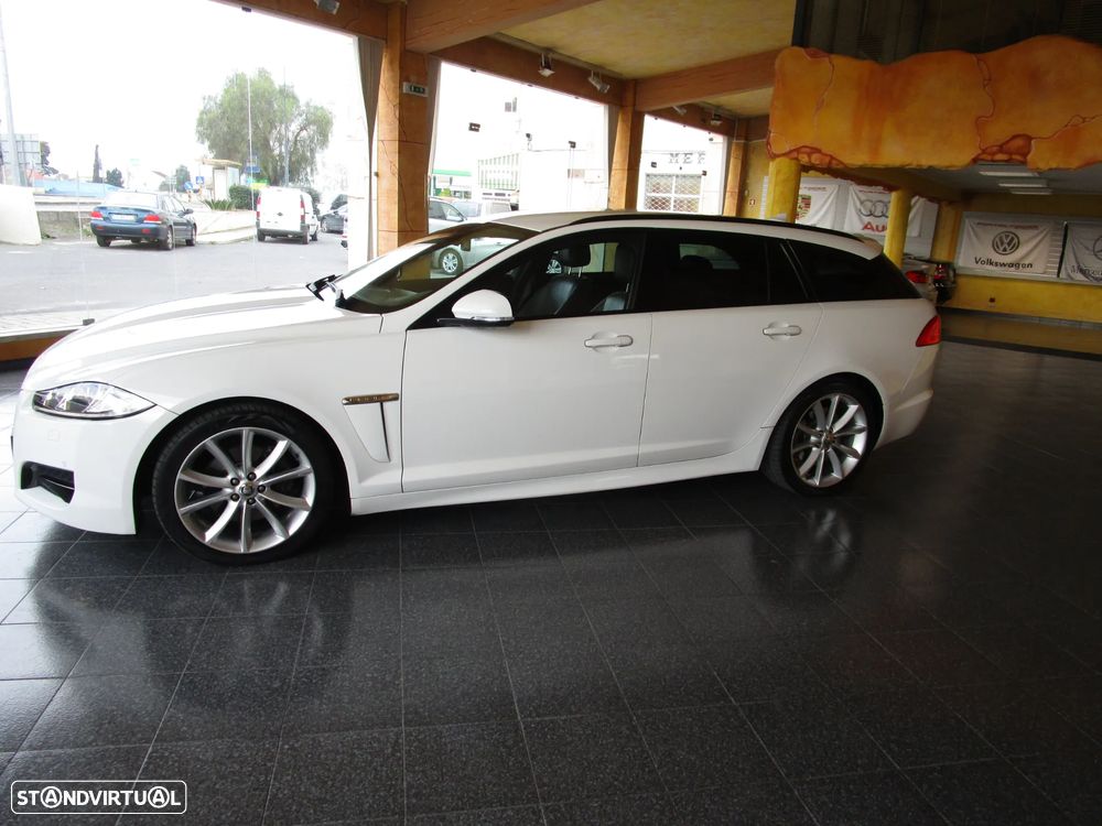 Jaguar XF Sportbrake 2.2 D R-Sport - 19