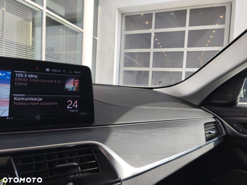 BMW Seria 5 530d xDrive Luxury Line - 16