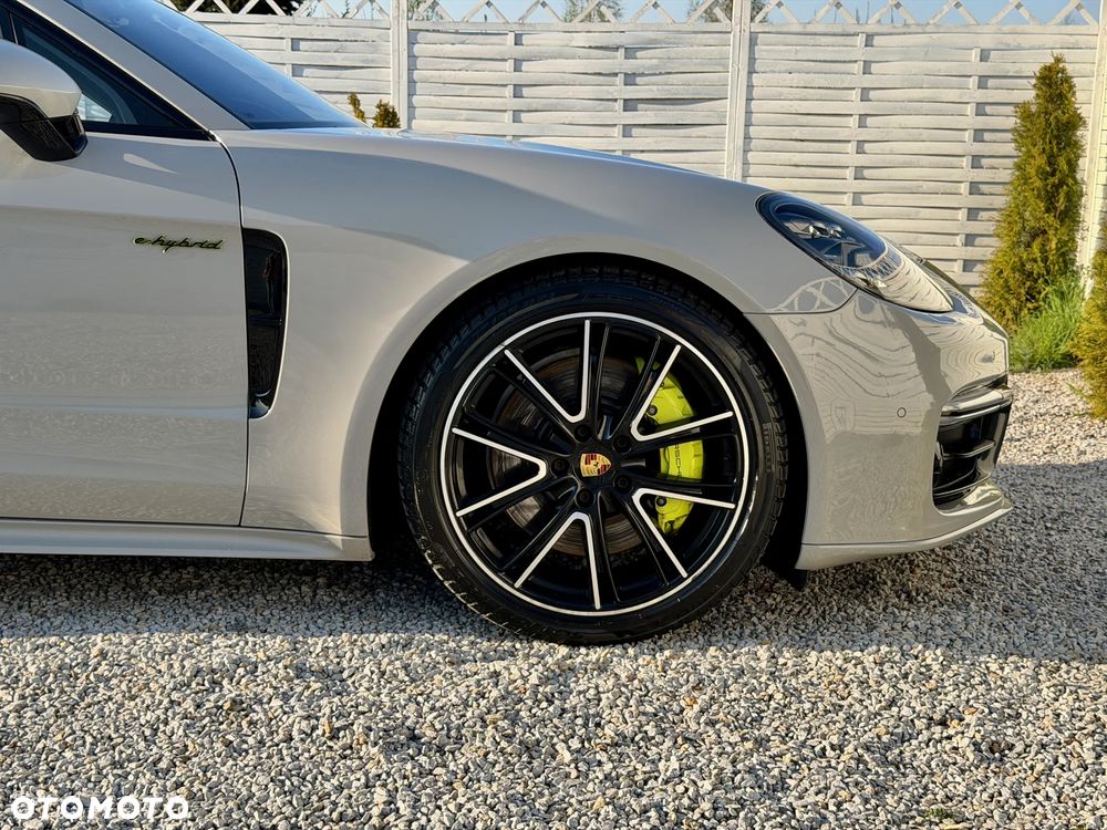 Porsche Panamera 4 E-Hybrid Edition 10 Jahre - 36