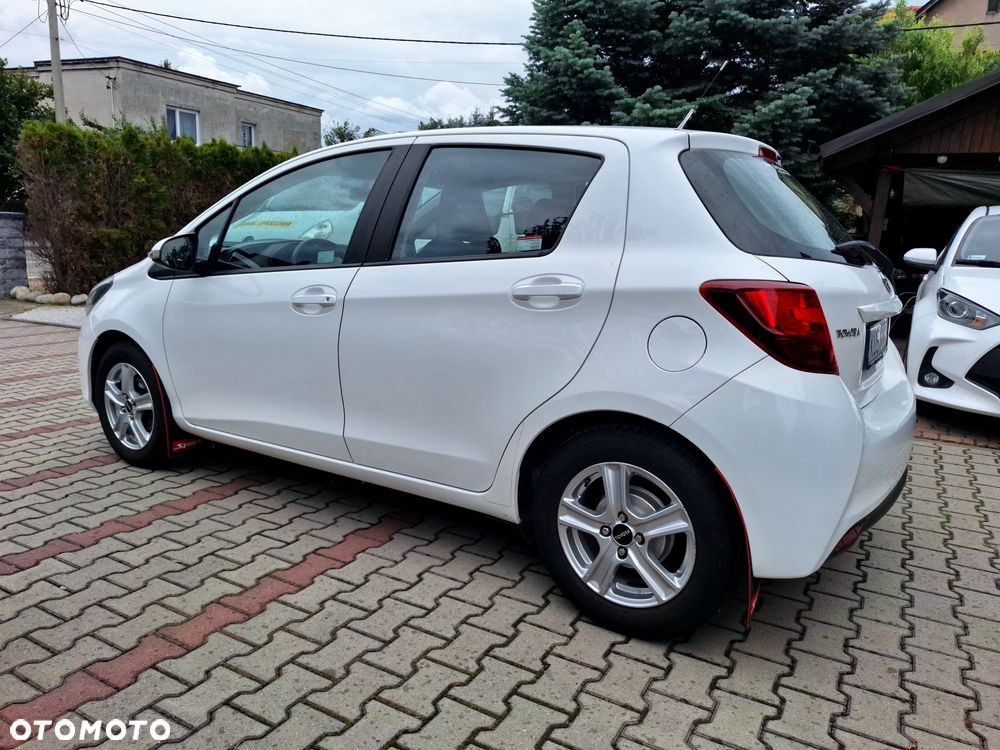 Toyota Yaris - 12
