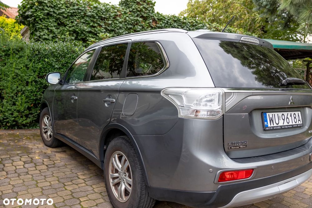 Mitsubishi Outlander - 6