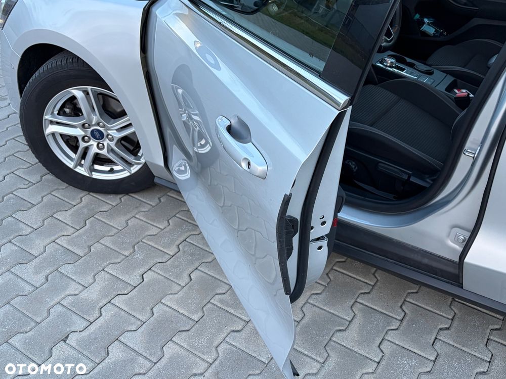 Ford Focus 1.5 EcoBlue Start-Stopp-System COOL&CONNECT - 19