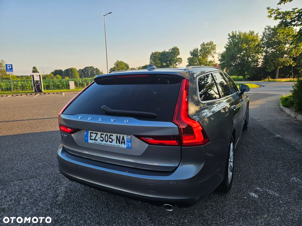 Volvo V90 D3 Geartronic Momentum Pro - 17