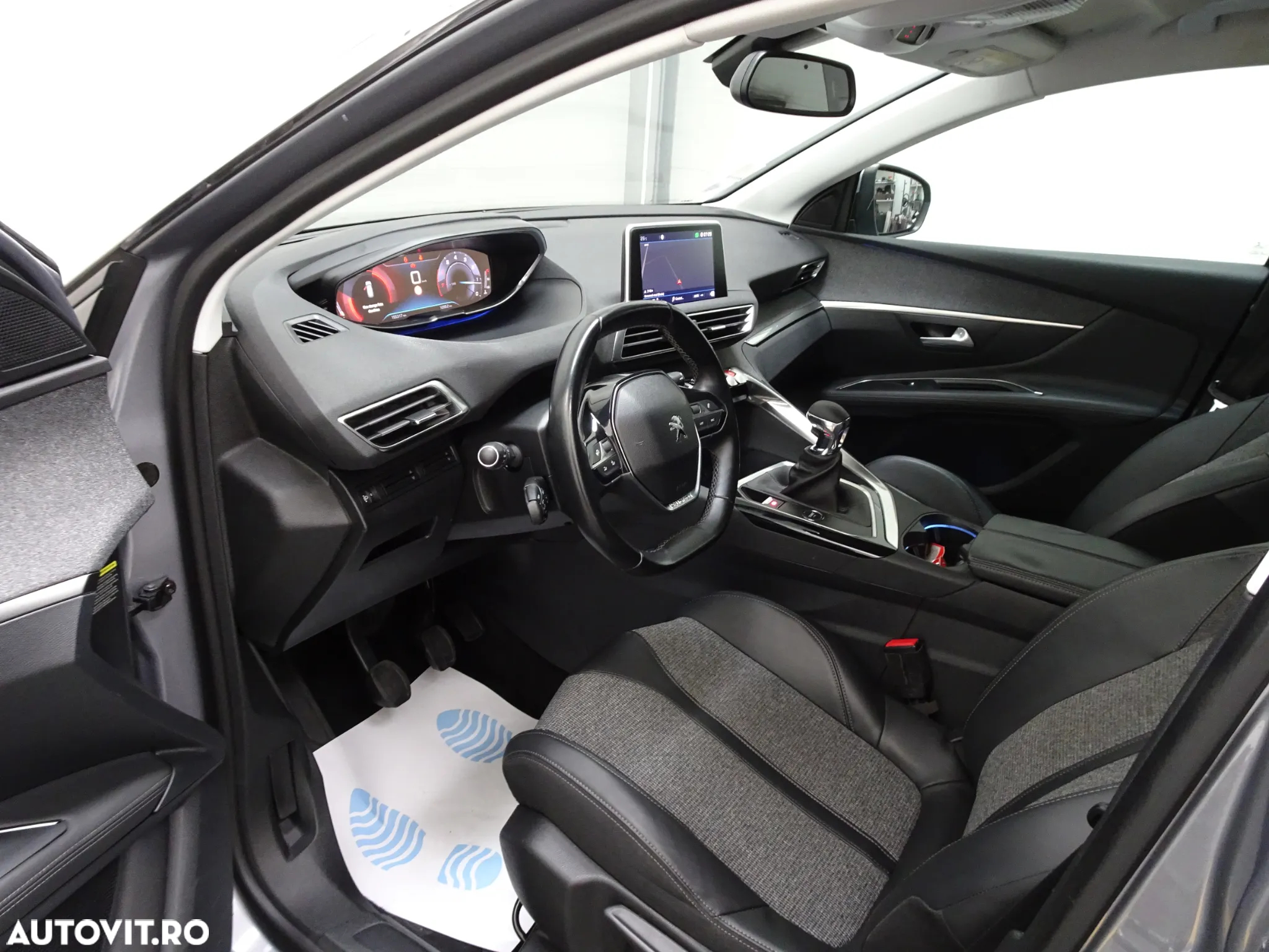 Peugeot 3008 1.2 PureTech 130 S&S BVM6 Active Pack - 4