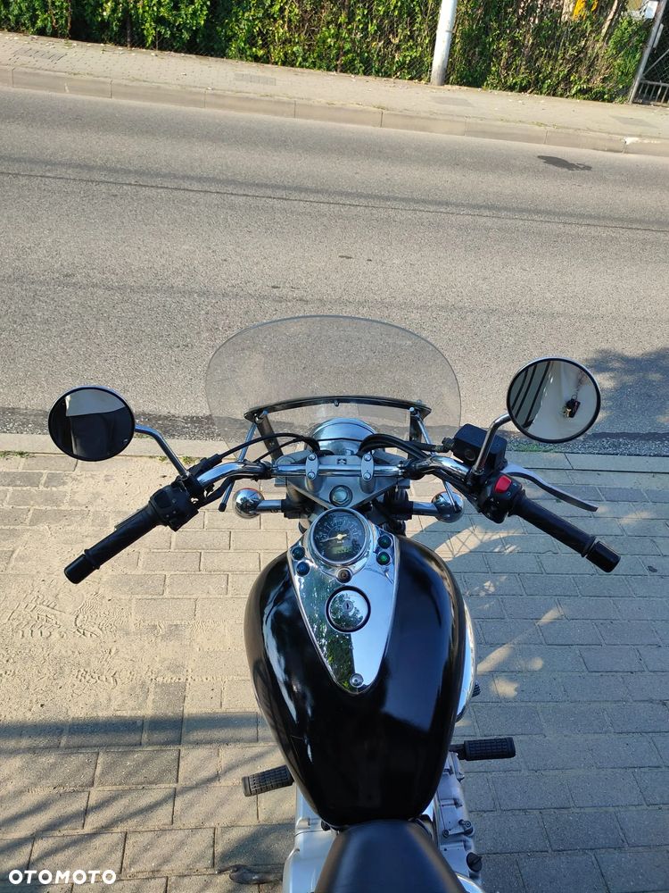 Suzuki Intruder - 3