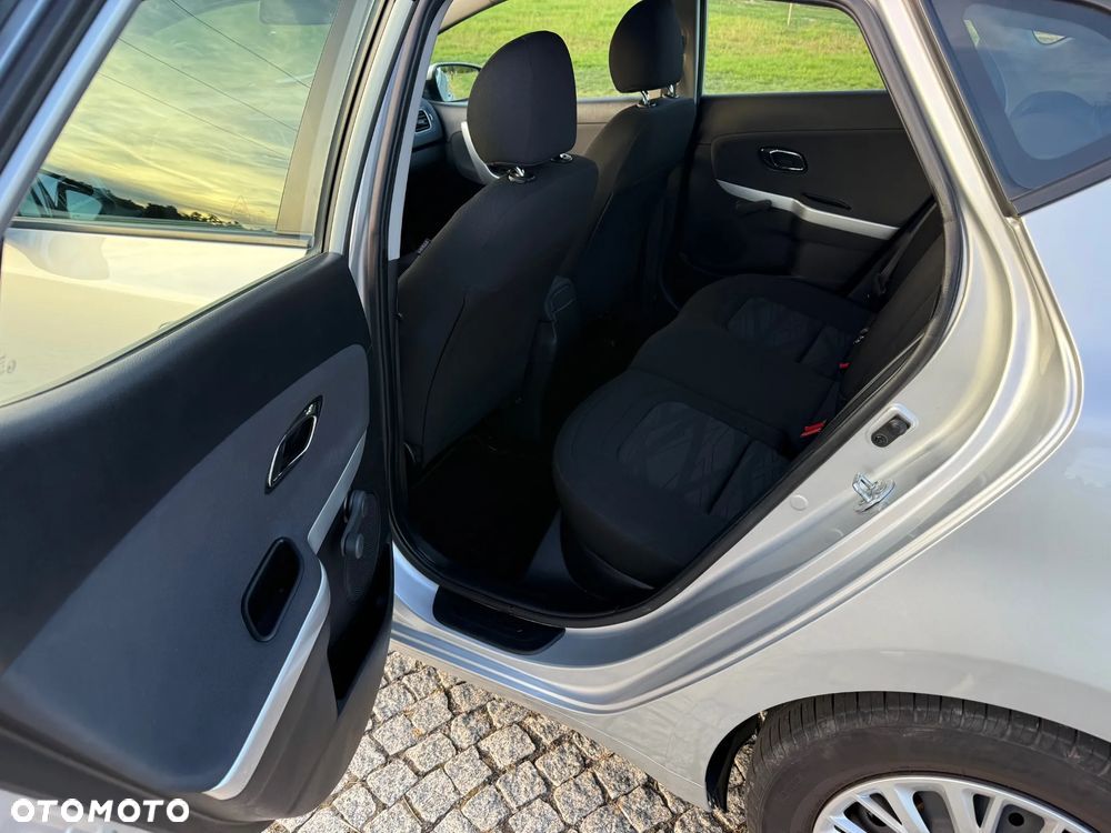 Kia Ceed - 13