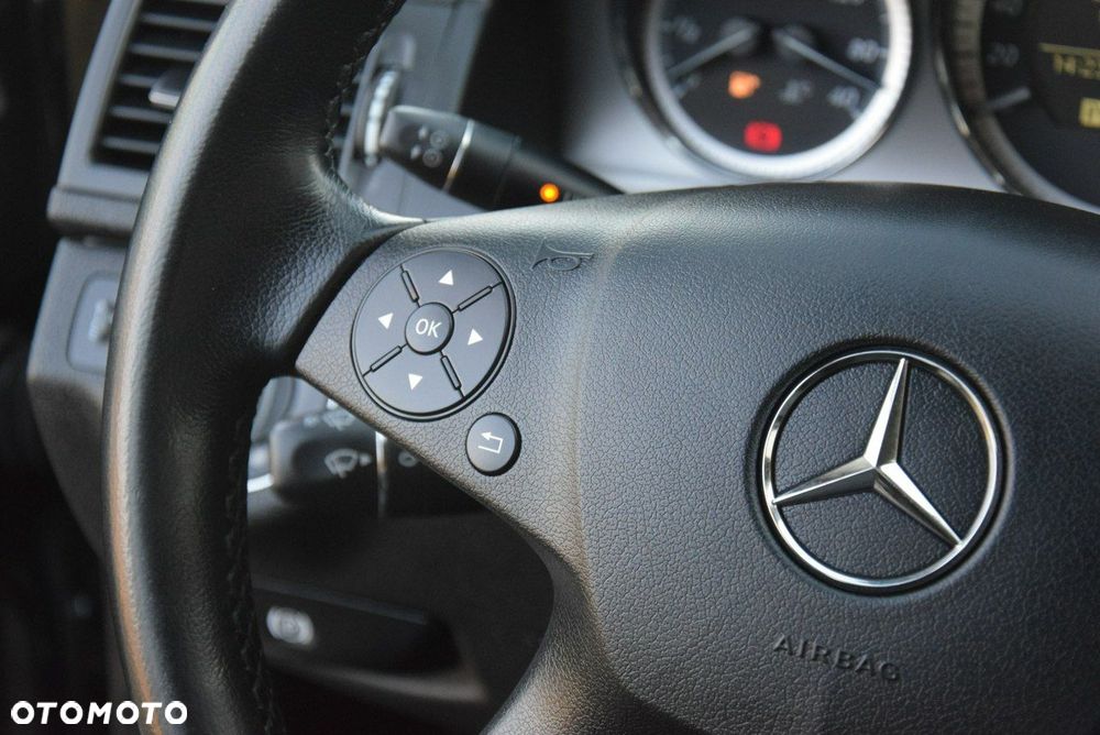 Mercedes-Benz Klasa C - 38