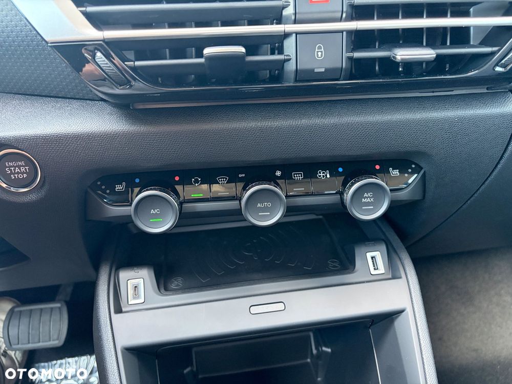 Citroën C4X 1.2 mHEV Max eDCT6 - 17