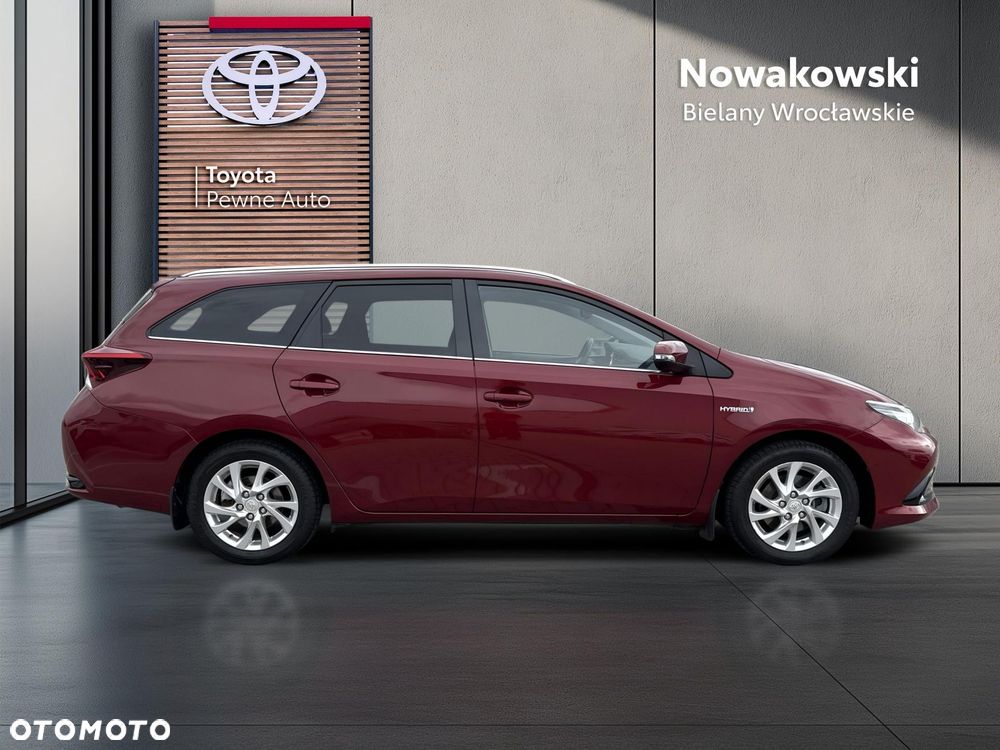 Toyota Auris Hybrid 135 Premium - 27